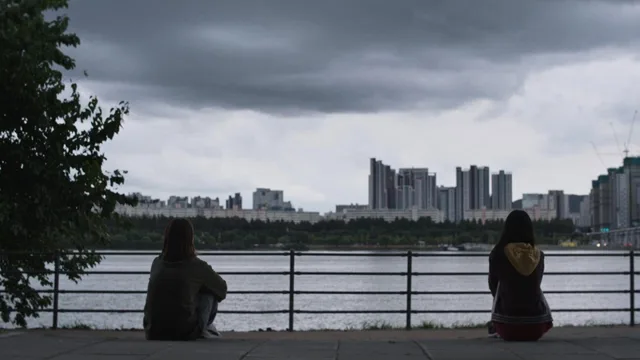 수련 剧照 1