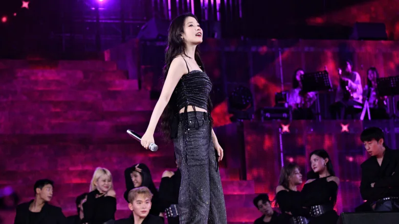 IU 2024 "HEREH" 世界巡回演唱会安可场：The Winning 剧照 2