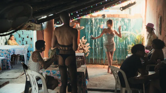 Salón de Belleza 剧照 1