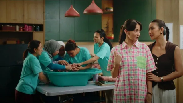 Agensi Rumah Tangga 剧照 1