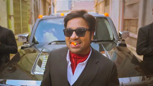 வணக்கம் சென்னை 剧照 2
