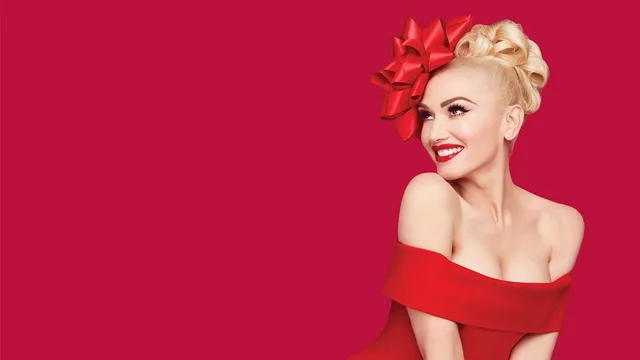Gwen Stefani: You Make It Feel Like Christmas 剧照 1