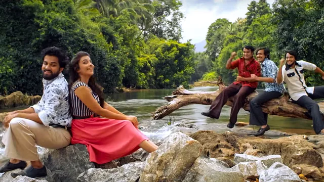 തേനീച്ചയും പീരങ്കിപ്പടയും 剧照 1