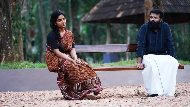 വെള്ളം 剧照 1