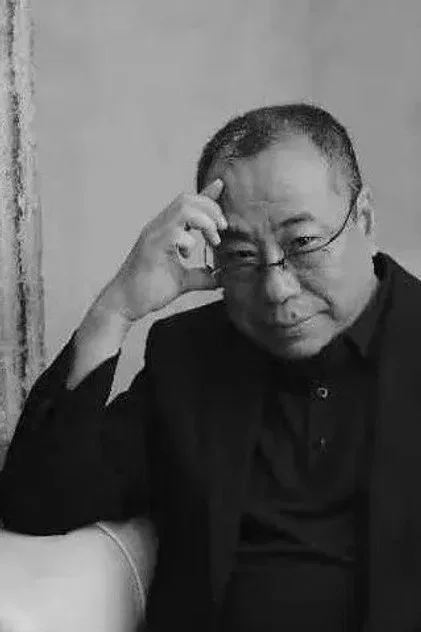 尹力
