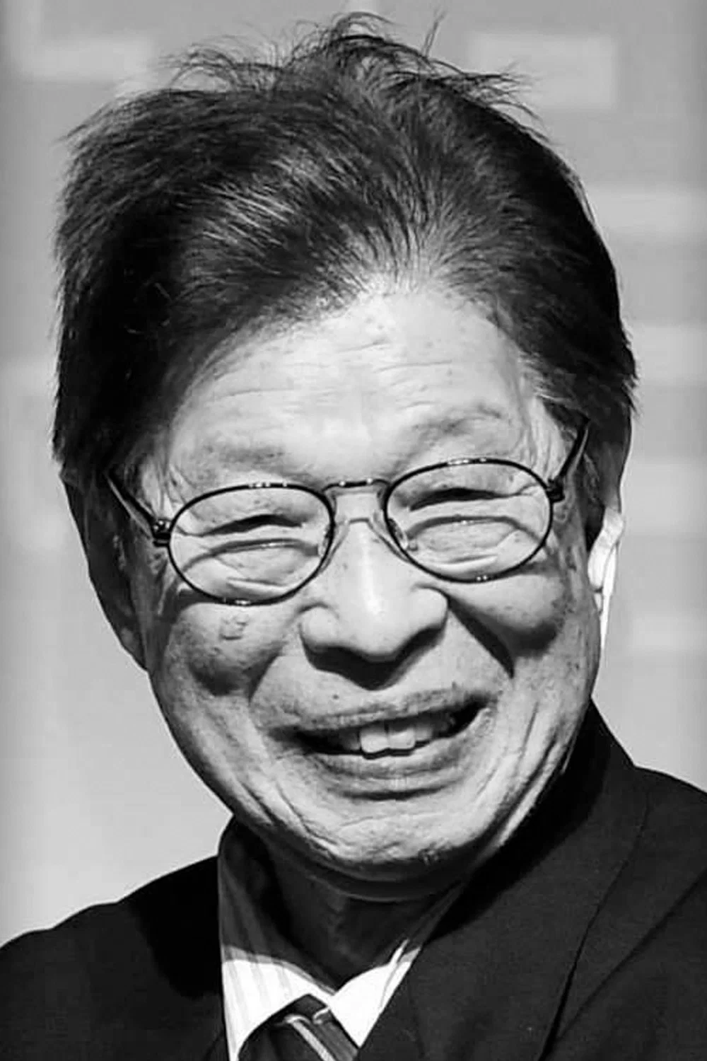 增冈弘