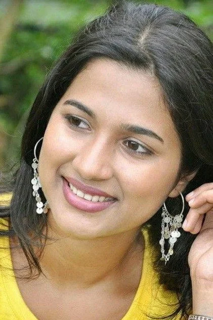 තිසුරි යුවනිකා