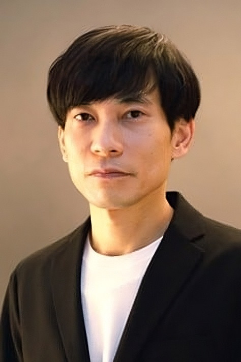 板倉俊之