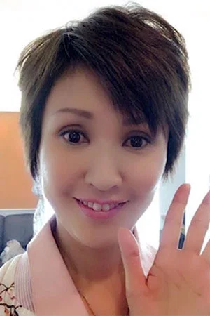 萩原佐代子