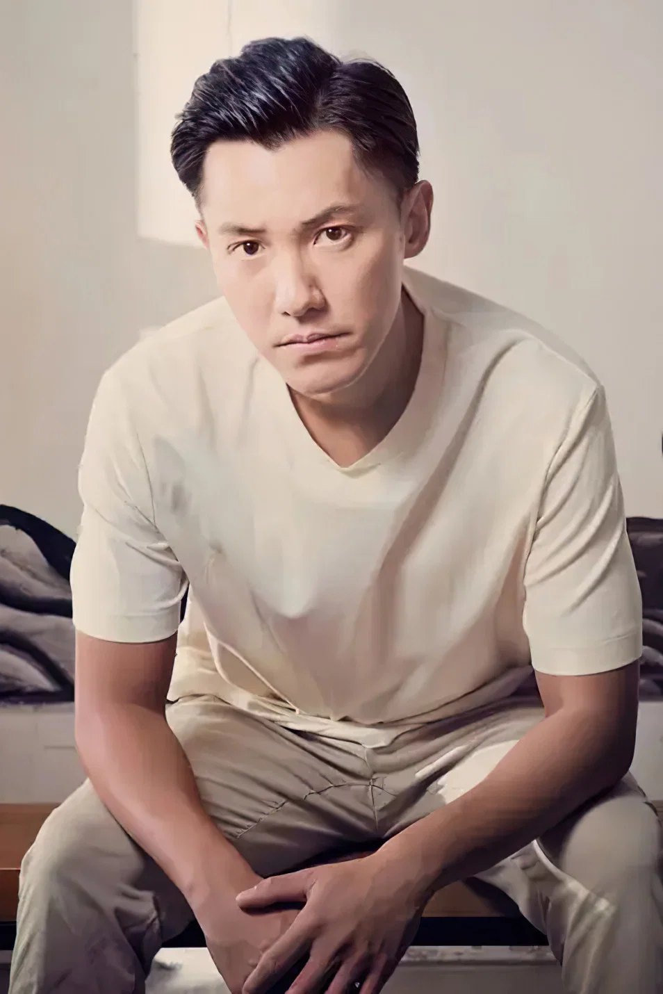 张颕康