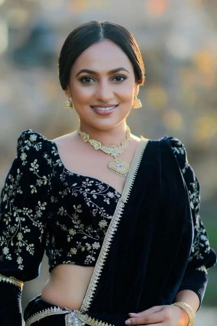 උදාරි වර්ණකුලසූරිය