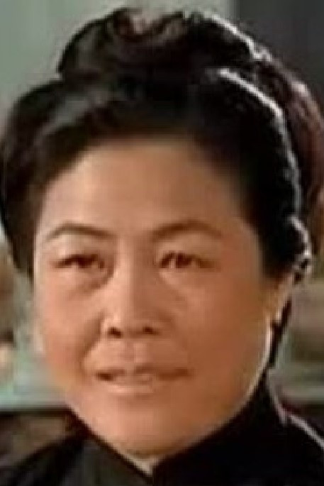 黄芳