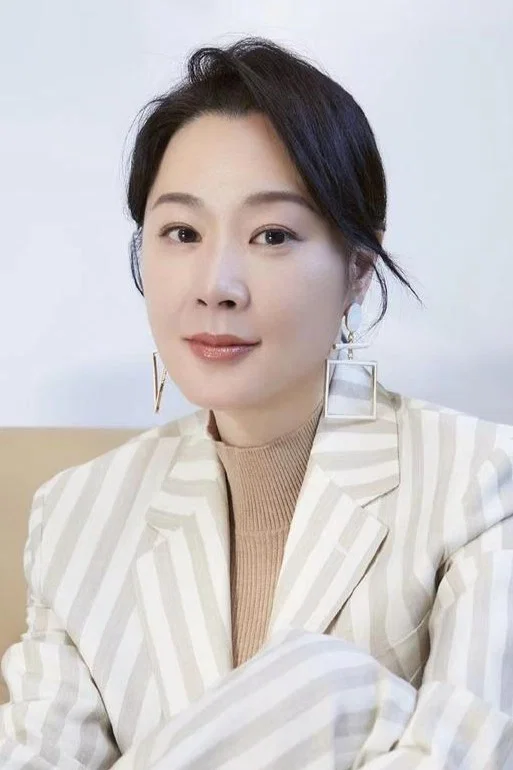 侯炳莹