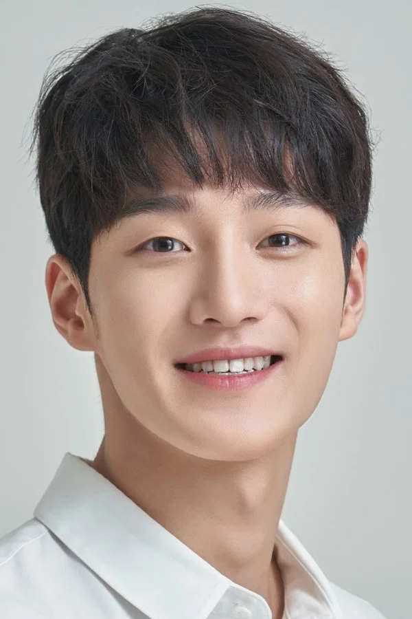 진건우