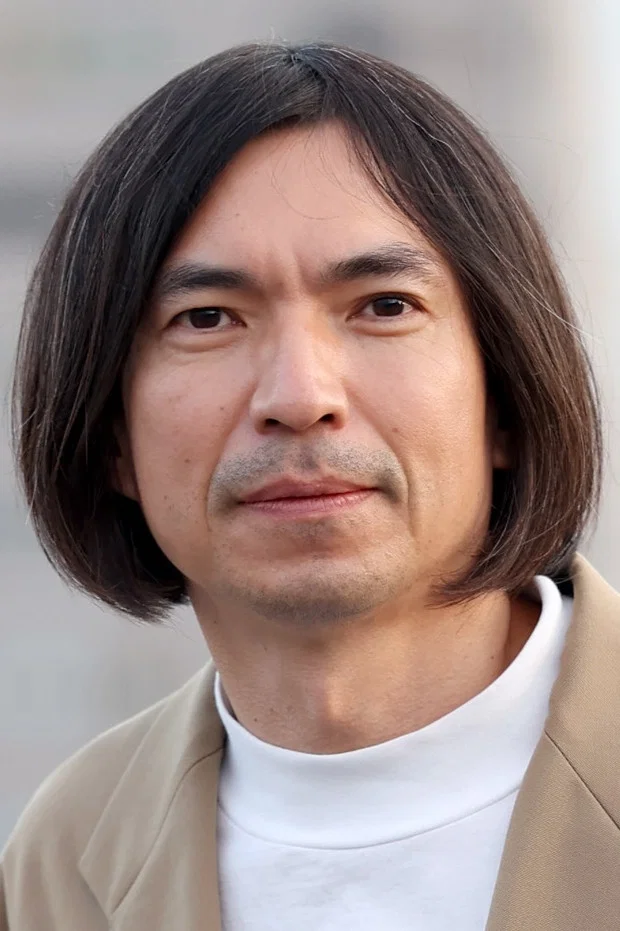府川亮