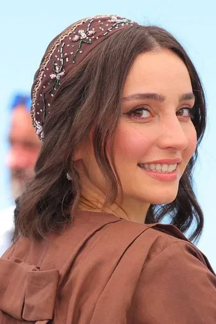 سها نیاستی