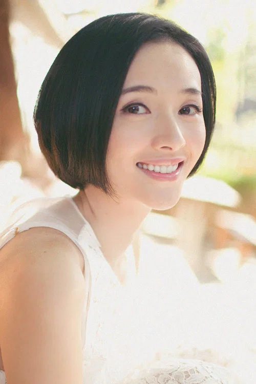 李依玲