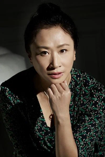 田玲