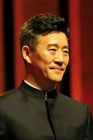 侯岩松