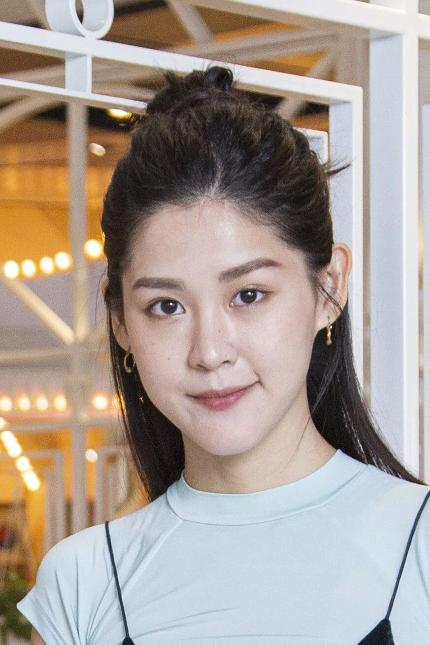 李婕