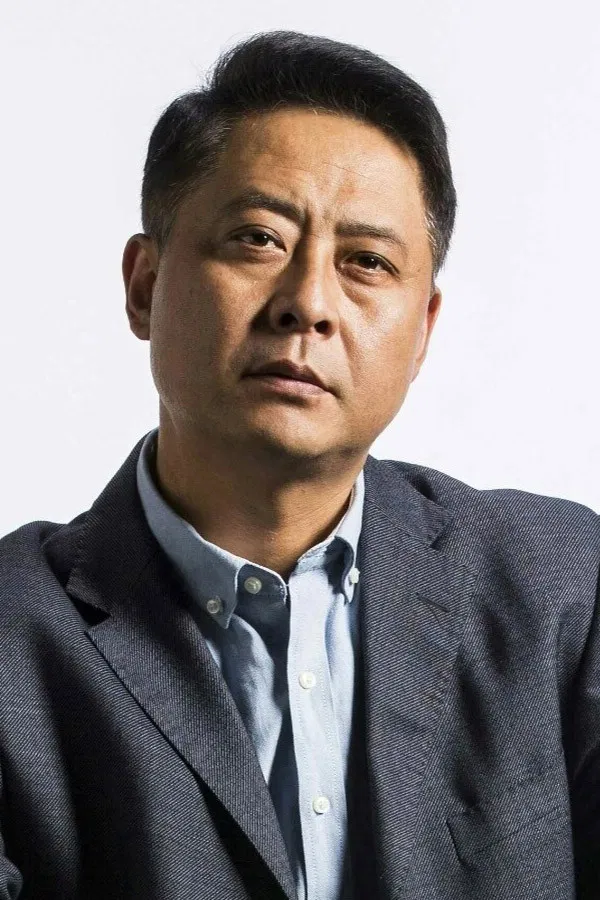 李威