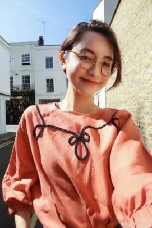 张奕