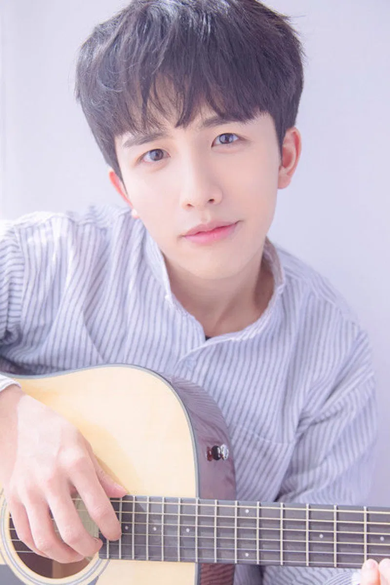 李圣佳