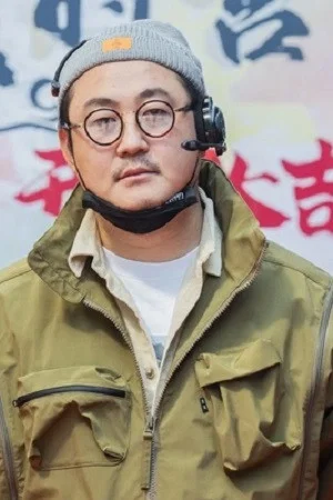 李南