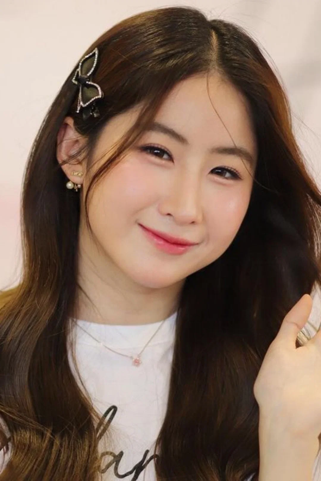 อาภัสรา เลิศประเสริฐ