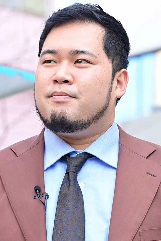 松井ケムリ