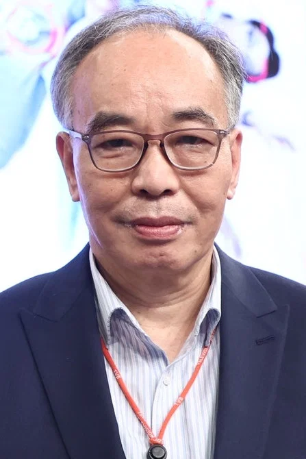 陈翘英