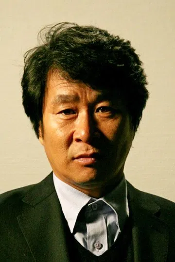奇周峯