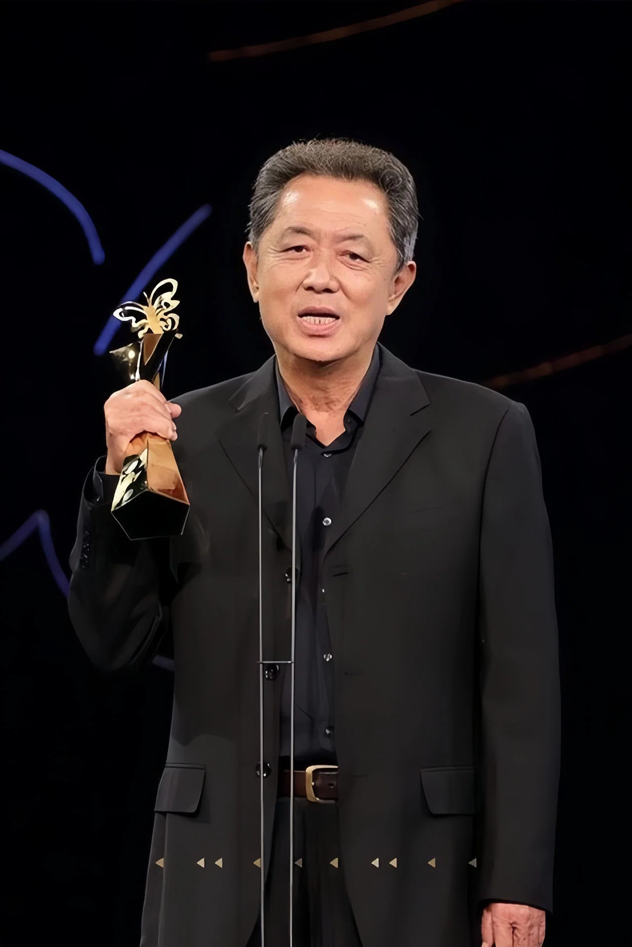 朱延平