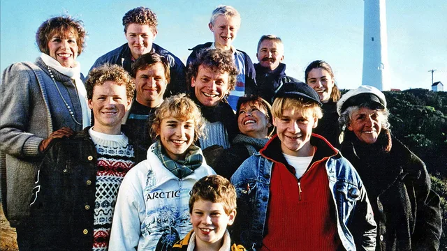Round the Twist 剧照 3
